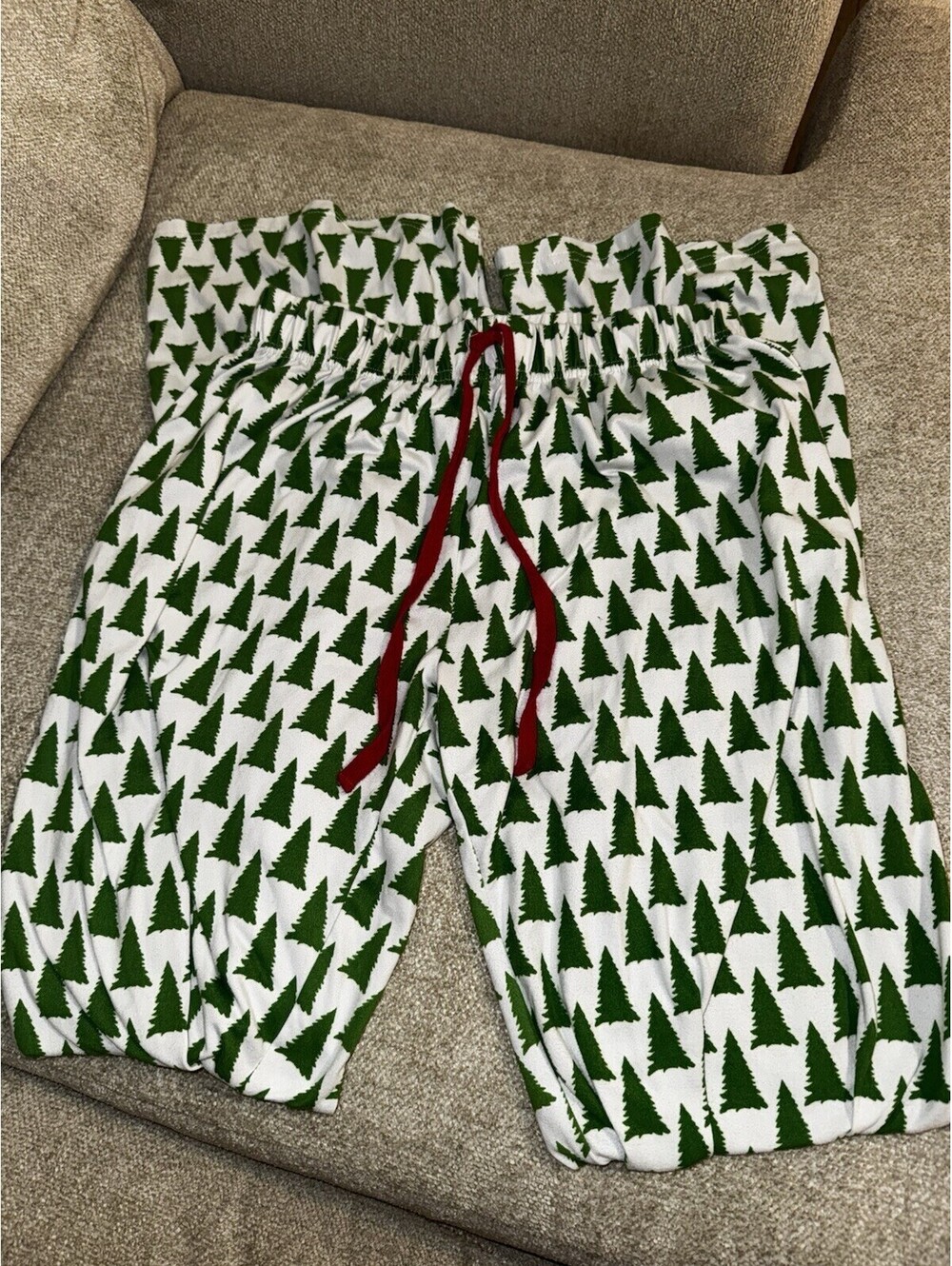 The Royal standard Solid Green Christmas Tree Pj Pant ⭐️